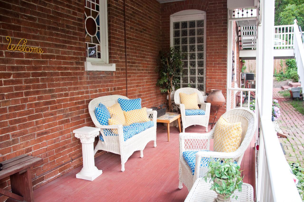 Main Street Inn Parkville Екстериор снимка